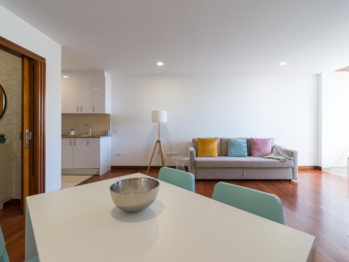 Bright Townhouse - Views - 5 Min Walk To The Beach Las Palmas de Gran Canaria Bagian luar foto