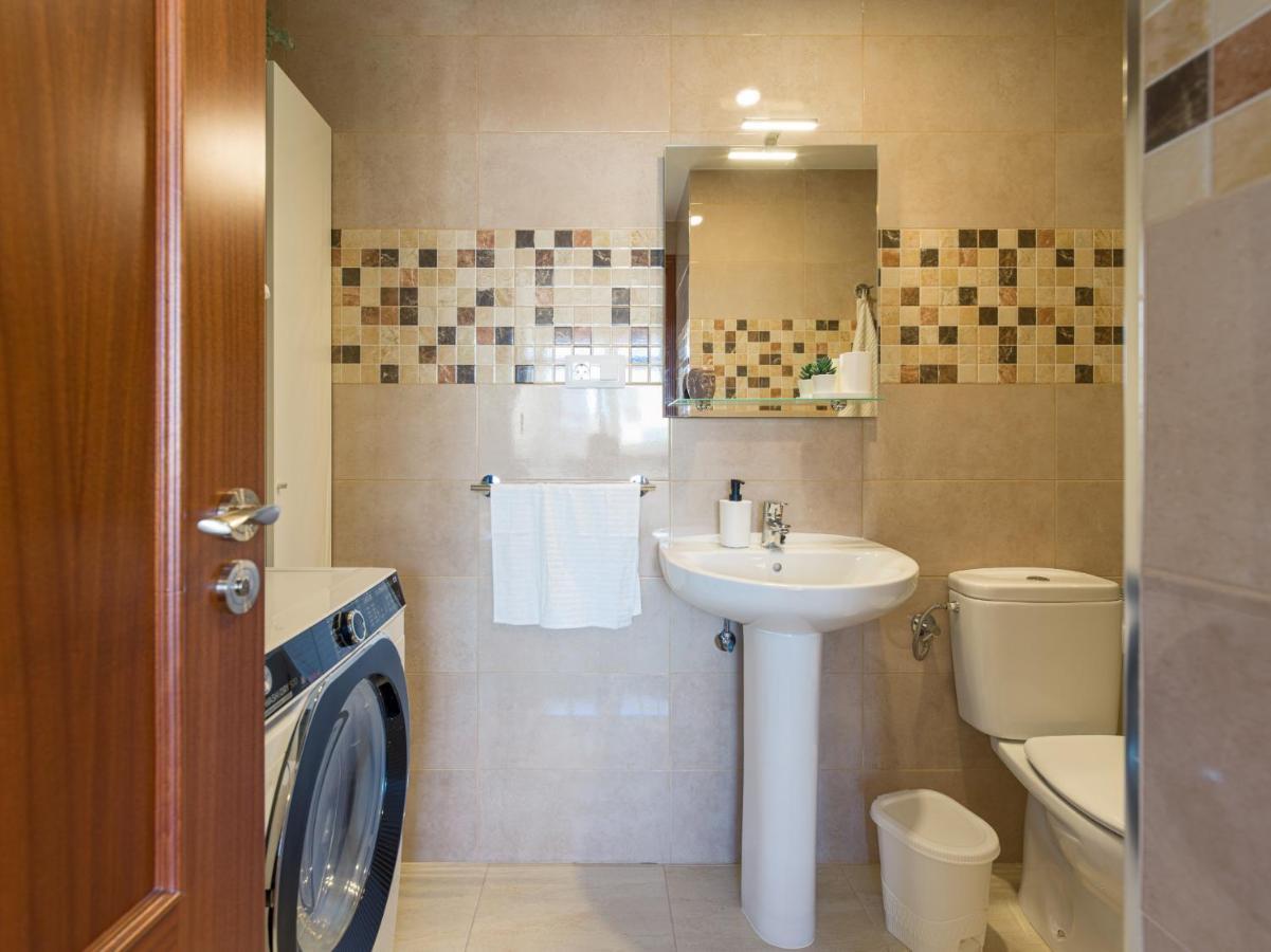 Bright Townhouse - Views - 5 Min Walk To The Beach Las Palmas de Gran Canaria Bagian luar foto